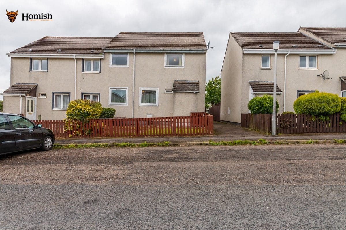 SELL YOUR HOME: EXPERT TIPS TO MAXIMISE VALUE 2 property-with-quality-photos.